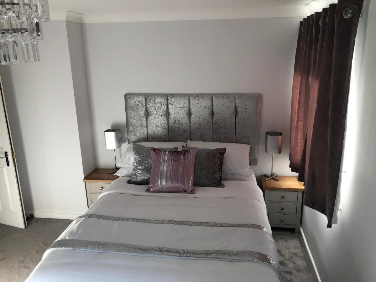 Old Hunters Lodge Whipsnade Limited Экстерьер фото